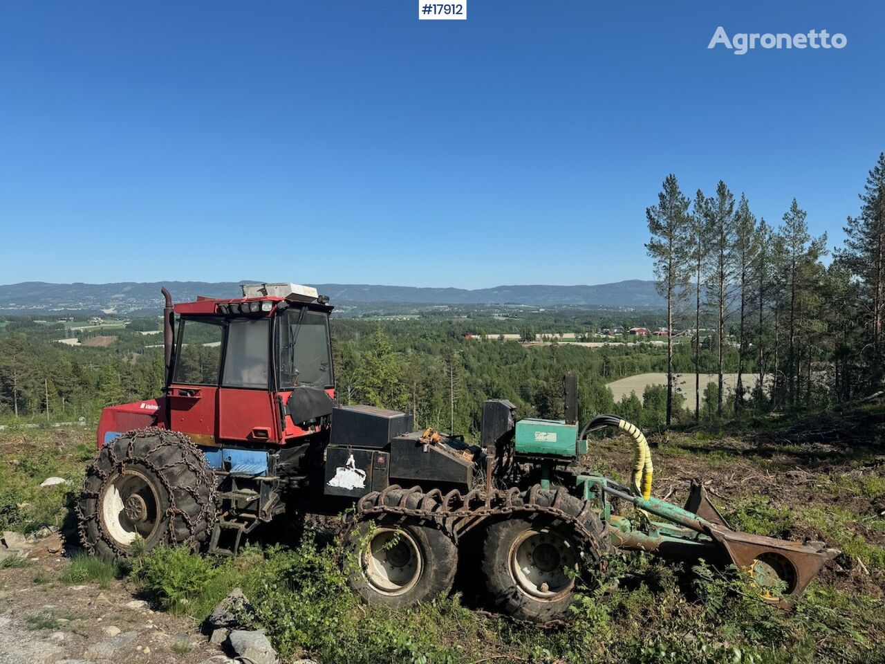 Valmet 902 harvesting machine w/ land preparation unit harvester