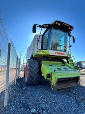 Claas Lexion 560 4x4 grain harvester