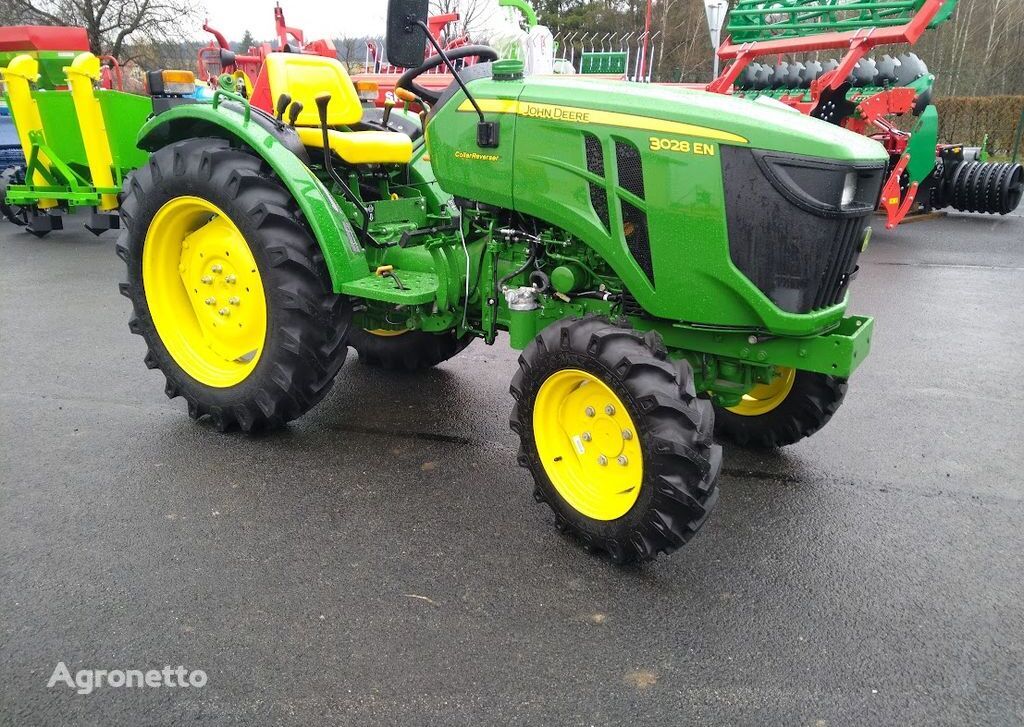 John Deere 3028EN mini tractor