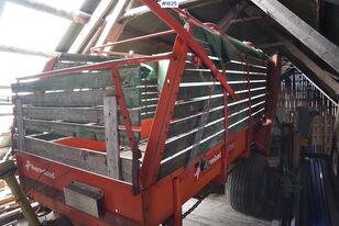 Kverneland UN 7000 self-loading wagon