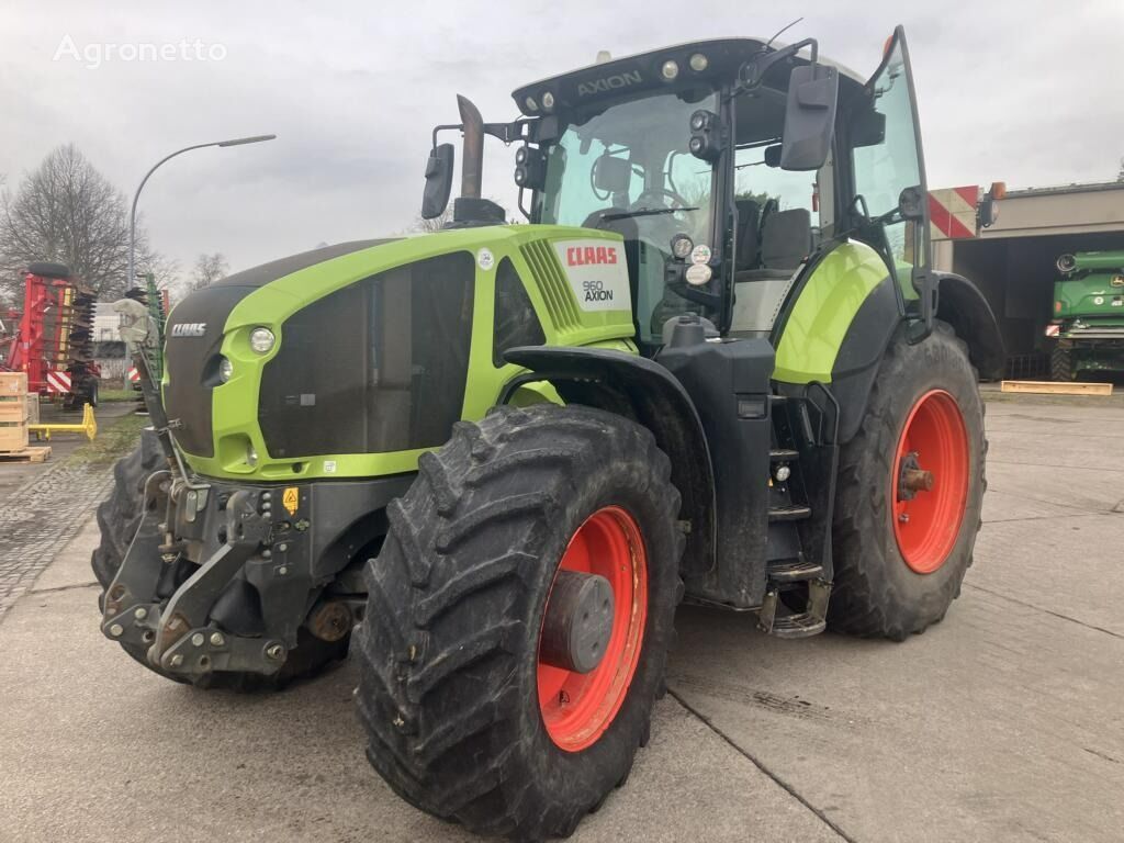 Claas Axion 960 wheel tractor