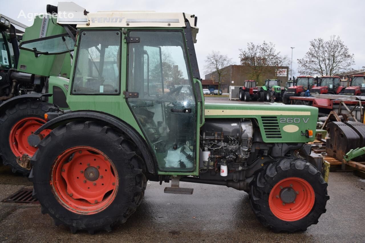 Fendt Farmer 260 V wheel tractor