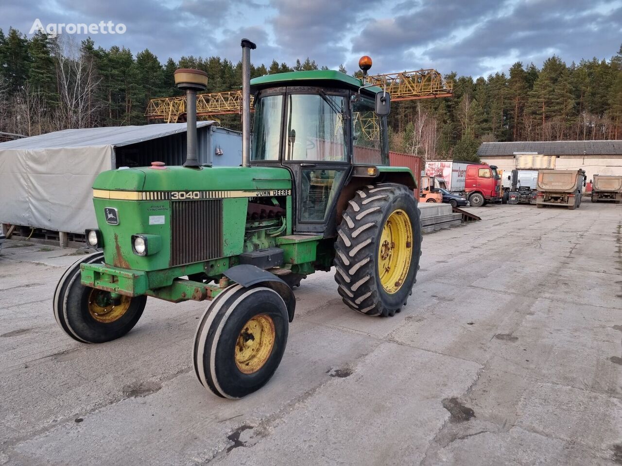 John Deere 3040 wheel tractor
