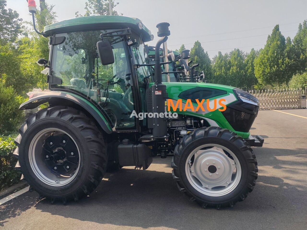new John Deere MAXUS 90 HP 4x4 wheel tractor