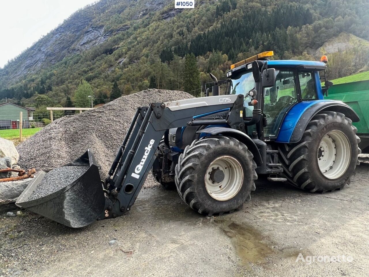 Valtra 8670 wheel tractor